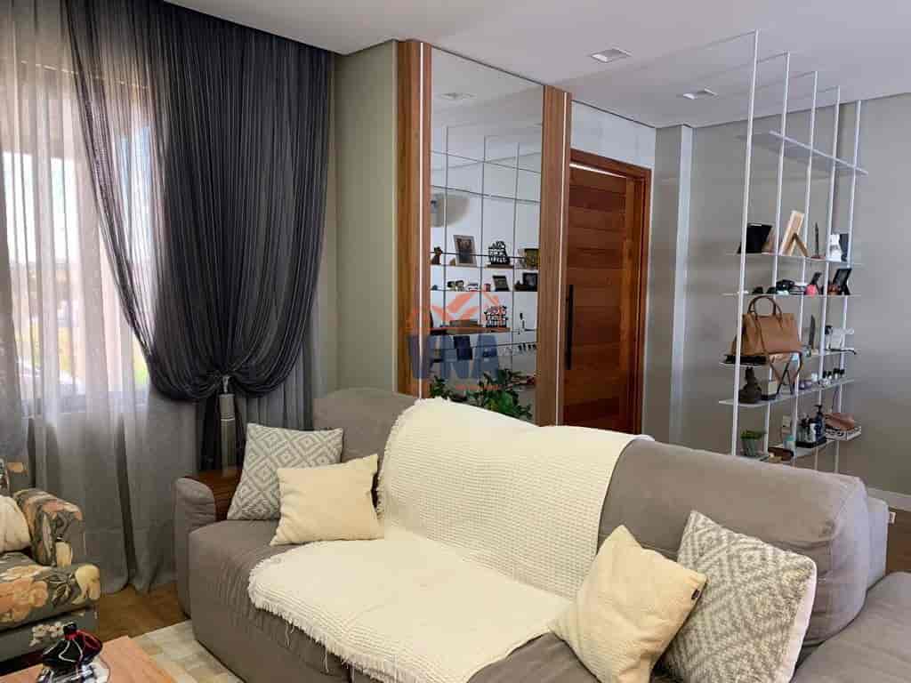 Casa à Venda em Pinhalzinho/SC – Alto Padrão, Inteligente e Pronta para Morar!