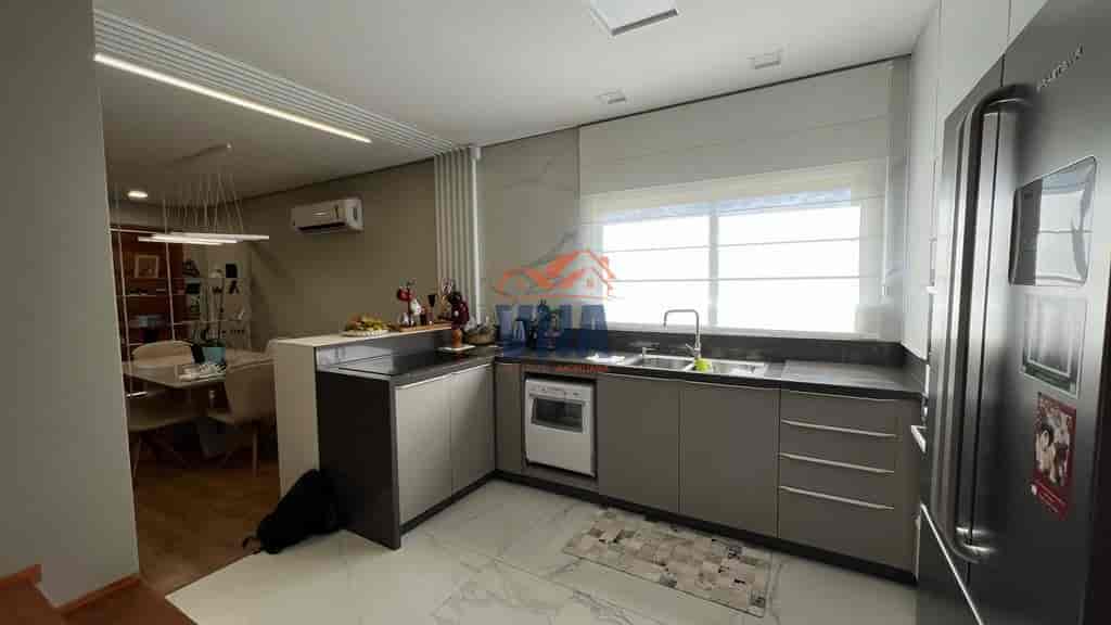 Casa à Venda em Pinhalzinho/SC – Alto Padrão, Inteligente e Pronta para Morar!