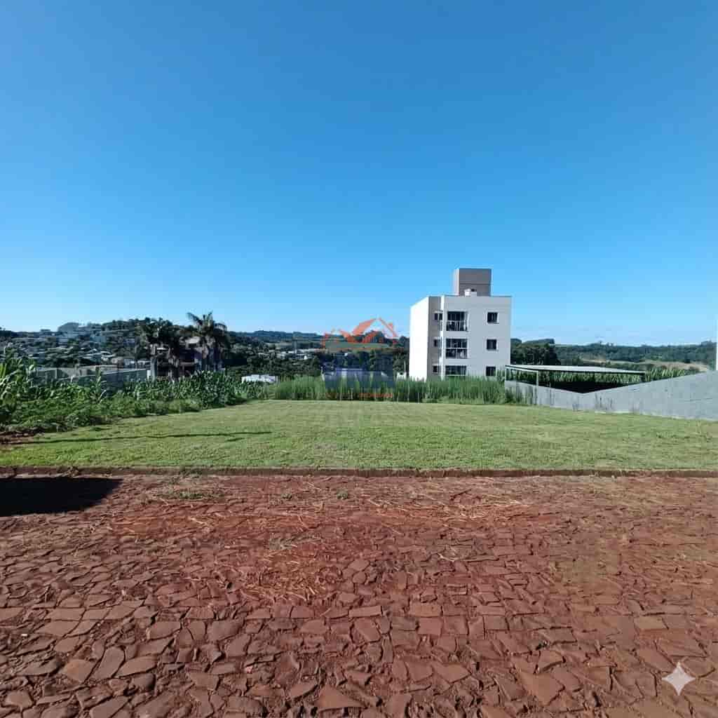 TERRENO A VENDA DE 700M² LOT. UNIVERSITARIO