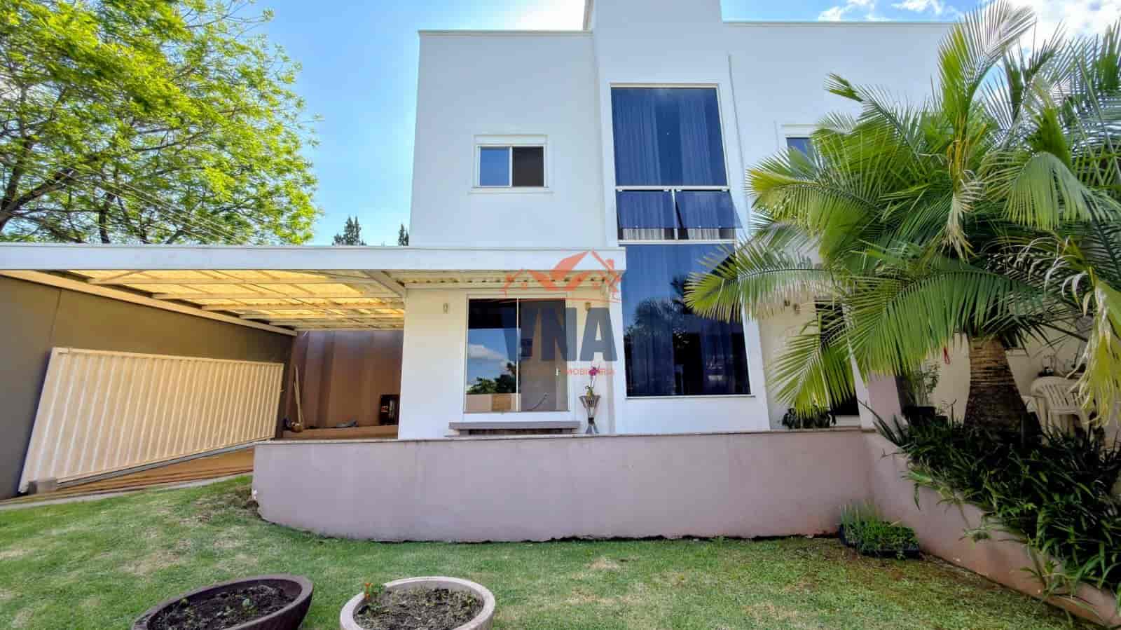 CASA ALTO PADRAO A VENDA PROXIMO DO CENTRO DE PINHALZINHO SC