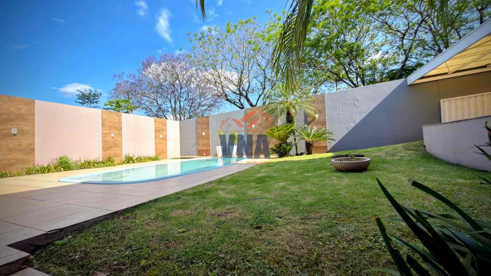 CASA ALTO PADRAO A VENDA PROXIMO DO CENTRO DE PINHALZINHO SC