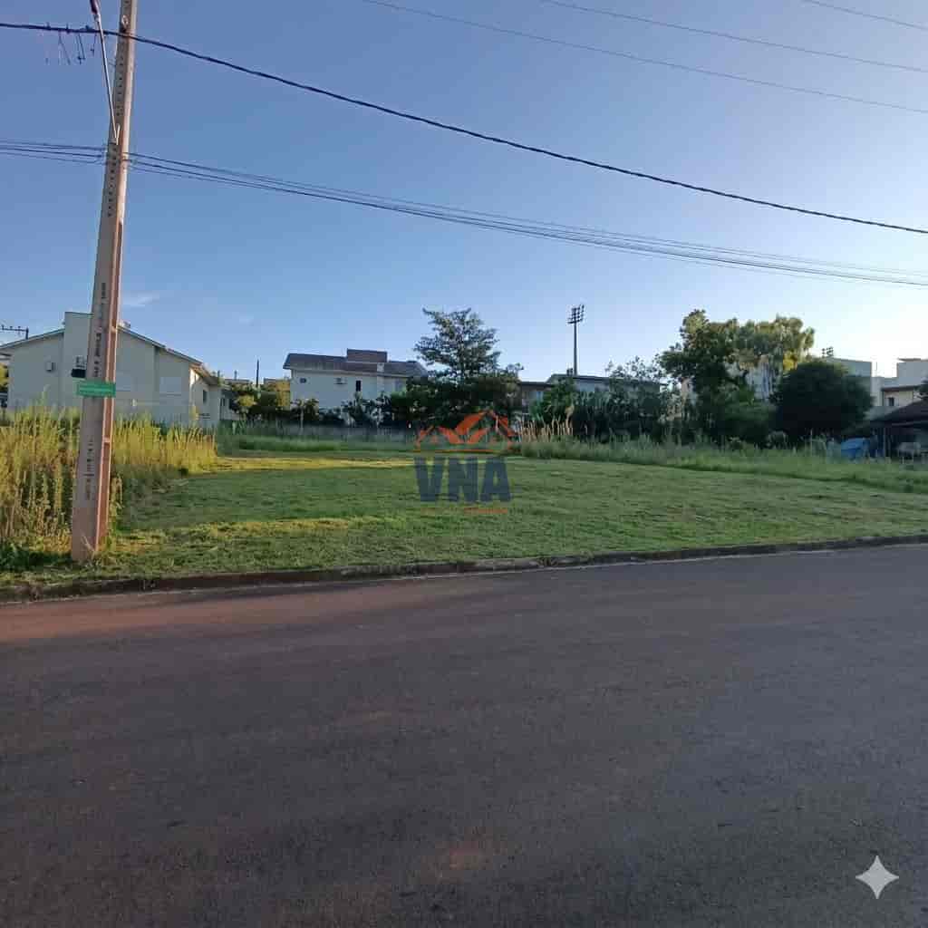 TERRENO PLANO NO BAIRRO PIONEIRO - FRENTE PARA AREA VERDE