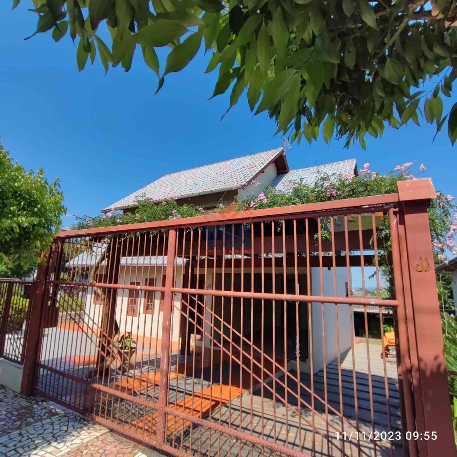 Casa à Venda em Pinhalzinho/SC