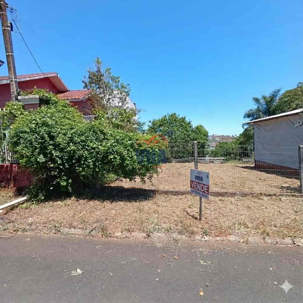 TERRENO A VENDA NO BAIRRO DIVINEIA, PROXIMO AO CENTRO