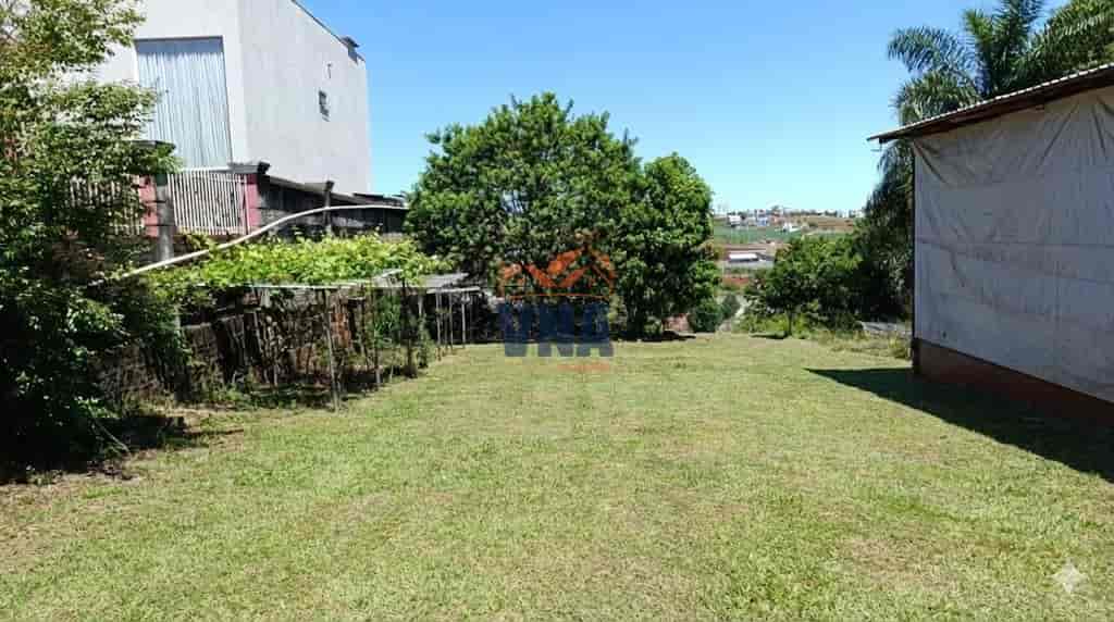 TERRENO A VENDA NO BAIRRO DIVINEIA, PROXIMO AO CENTRO