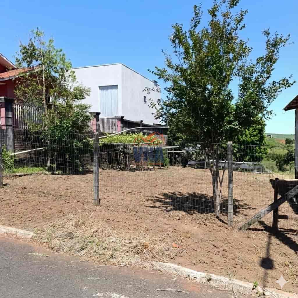 TERRENO A VENDA NO BAIRRO DIVINEIA, PROXIMO AO CENTRO