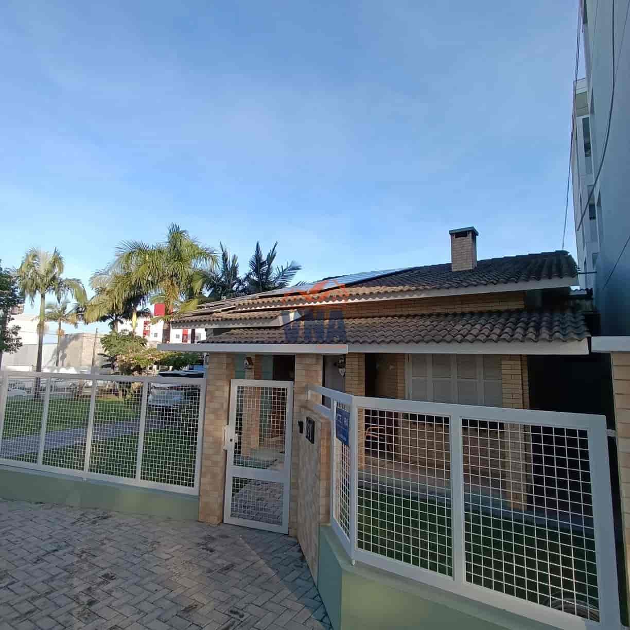 CASA ALTO PADRAO NO CENTRO DE PINHALZINHO SC