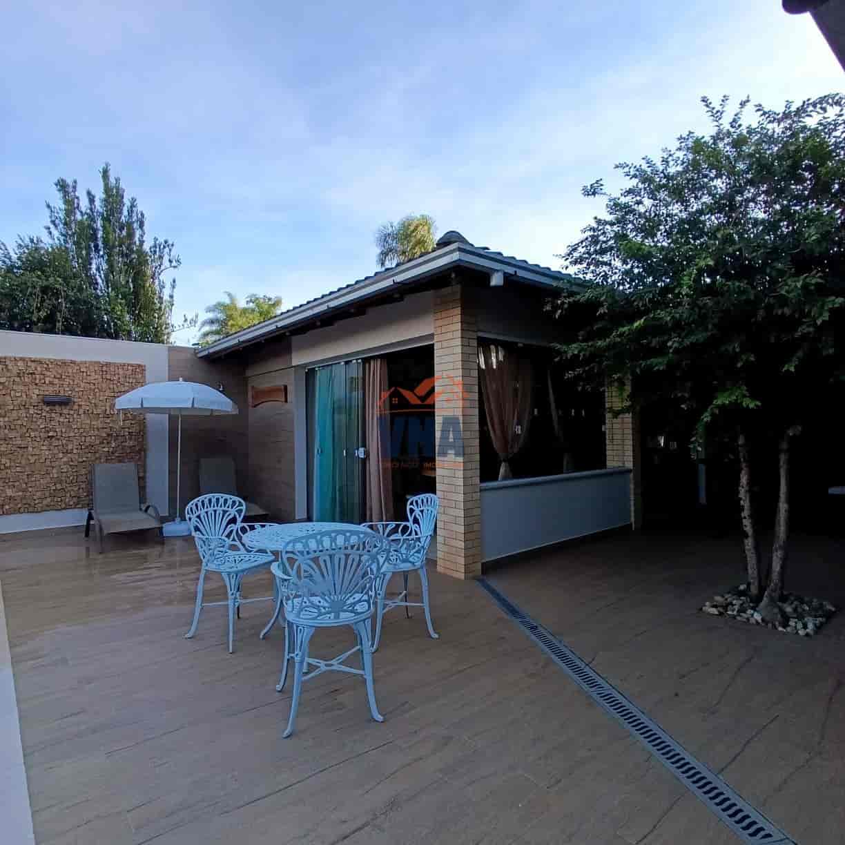 CASA ALTO PADRAO NO CENTRO DE PINHALZINHO SC