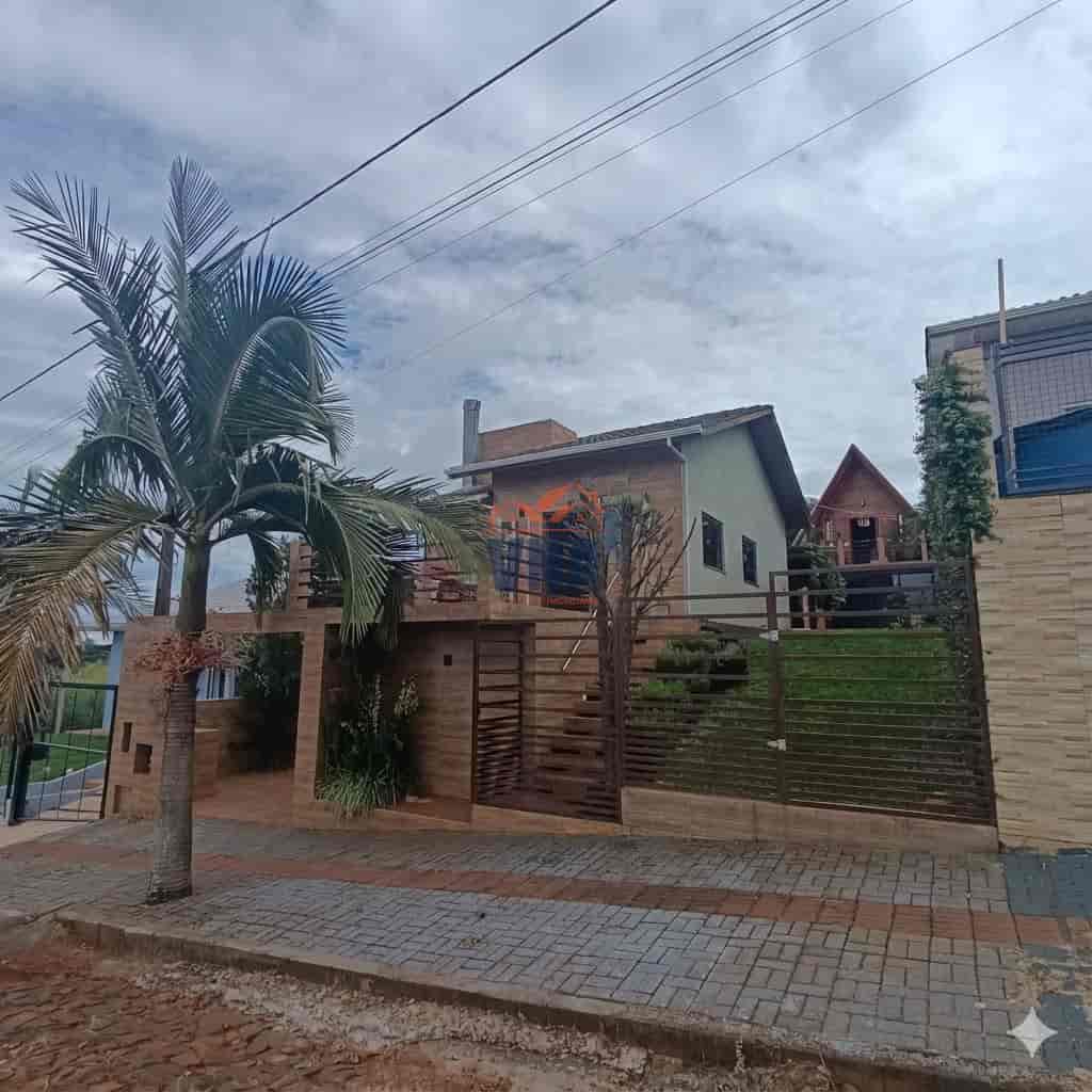CASA A VENDA NO BAIRRO PIONEIRO PINHALZINHO SC