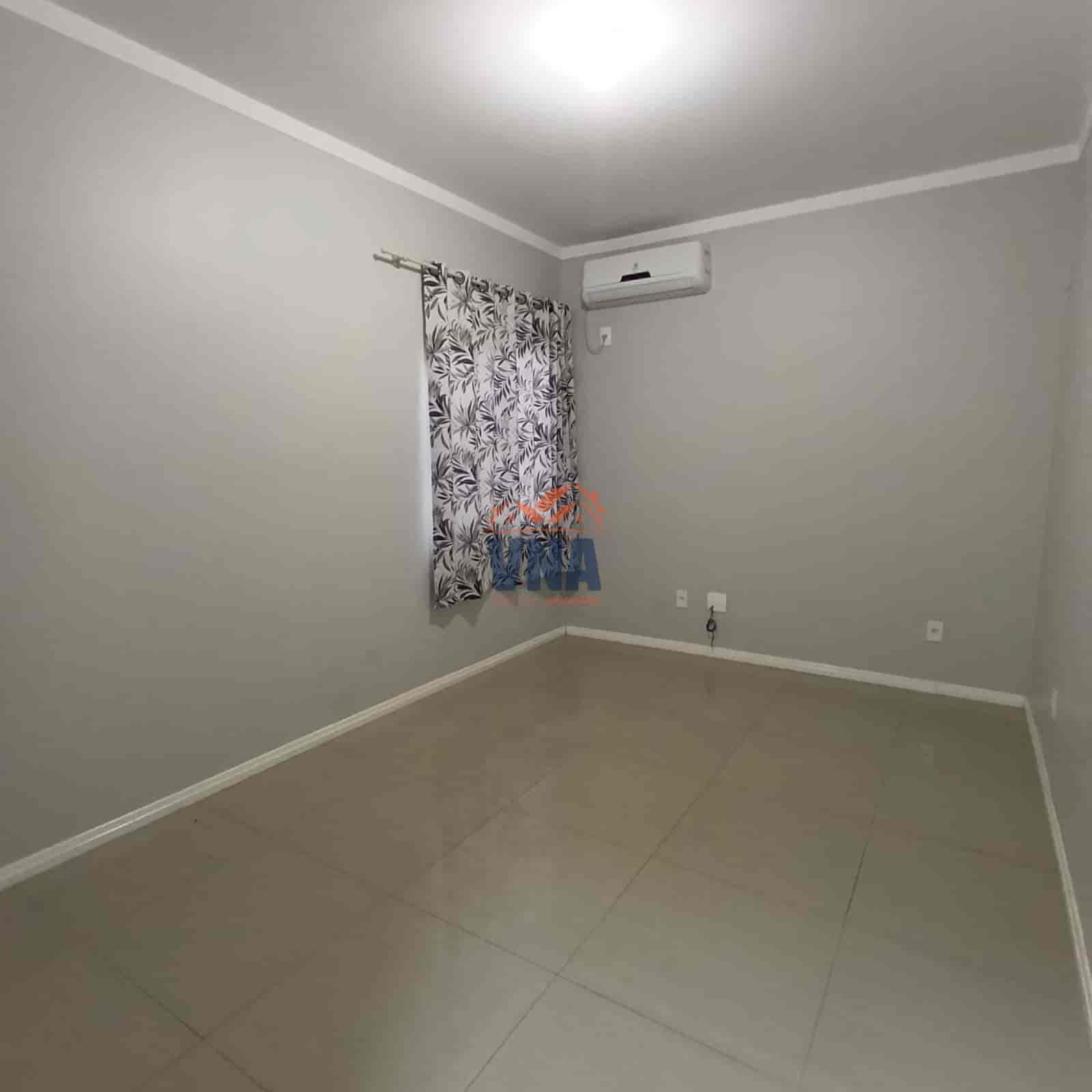 Casa à venda | Localização privilegiada – 1 quadra do centro