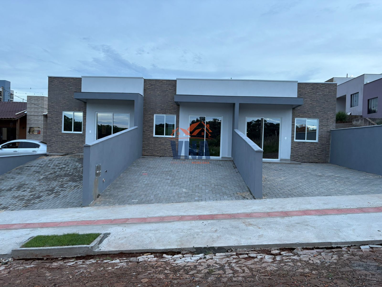 CASA GEMINADA NOVA NO VALE DO PINHAL