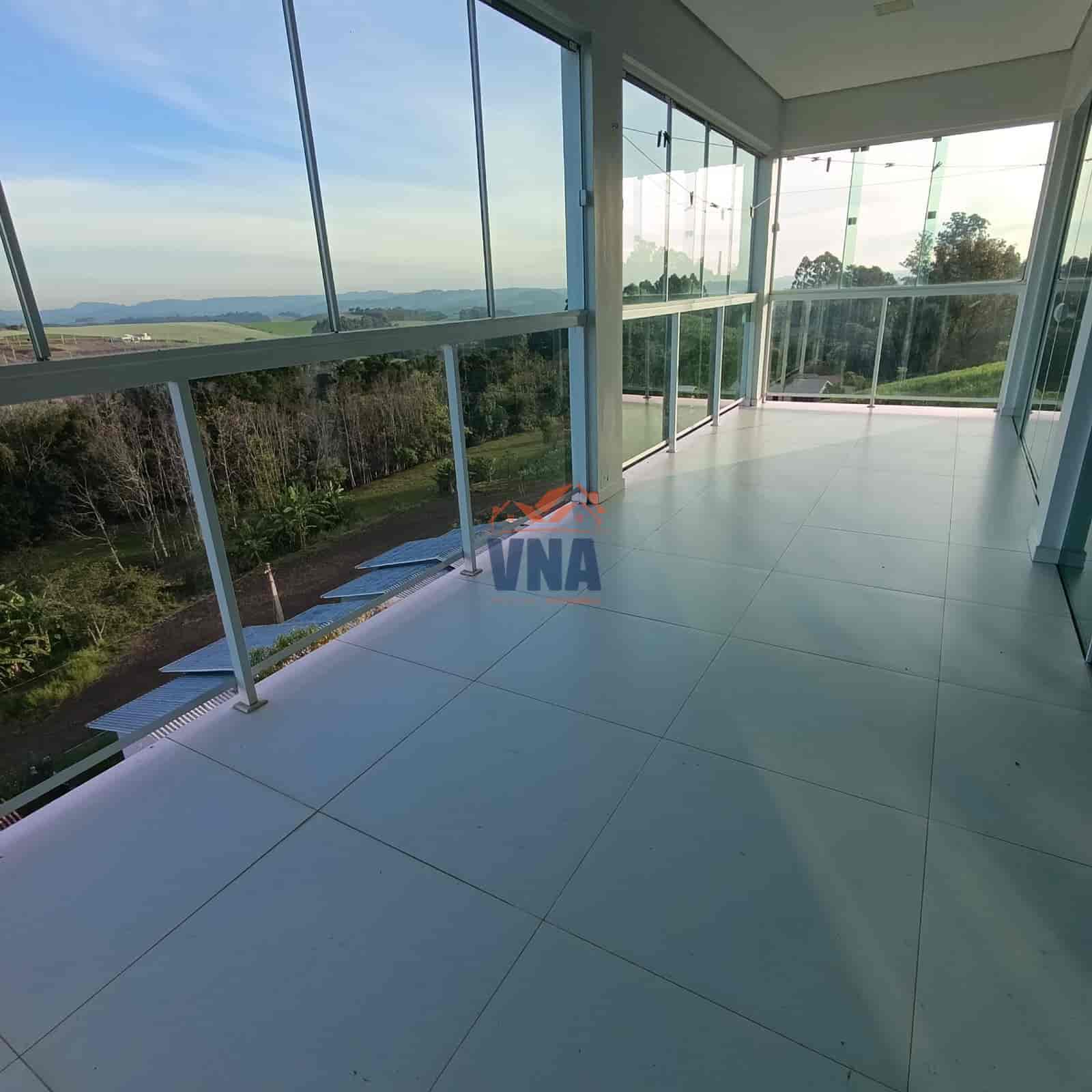 Casa de Luxo à Venda no Bairro Pioneiro – Pinhalzinho/SC