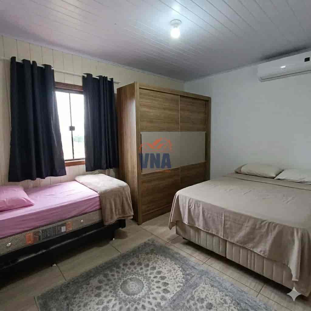 Casa de esquina a venda no Bairro Pioneiro