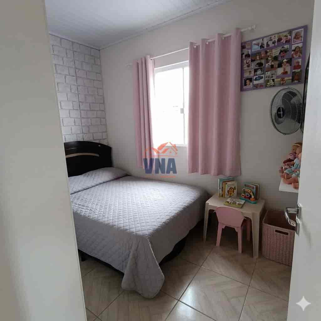 Casa com Piscina no Bairro Pioneiro!