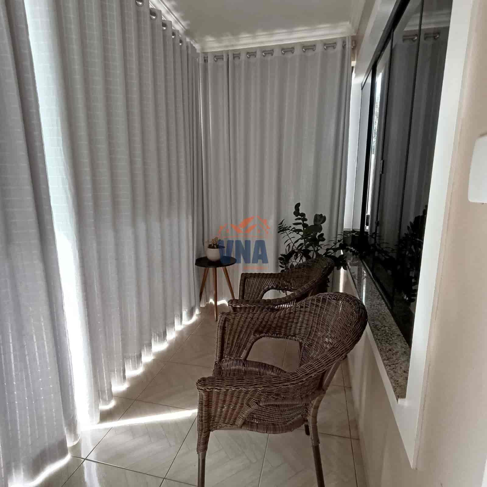 Casa com Piscina no Bairro Pioneiro!