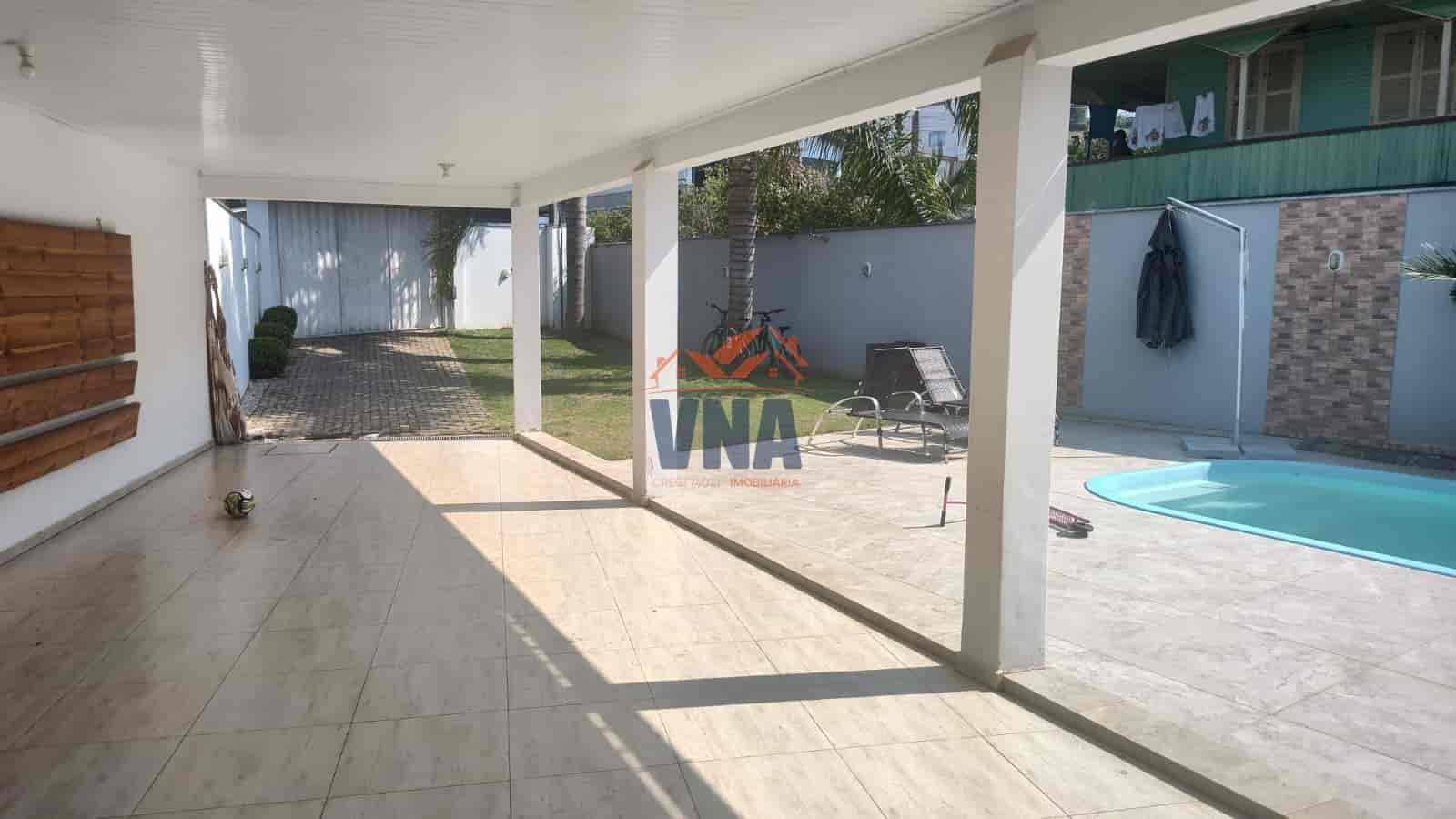 Prédio à venda em Nova Erechim (dois pisos)
