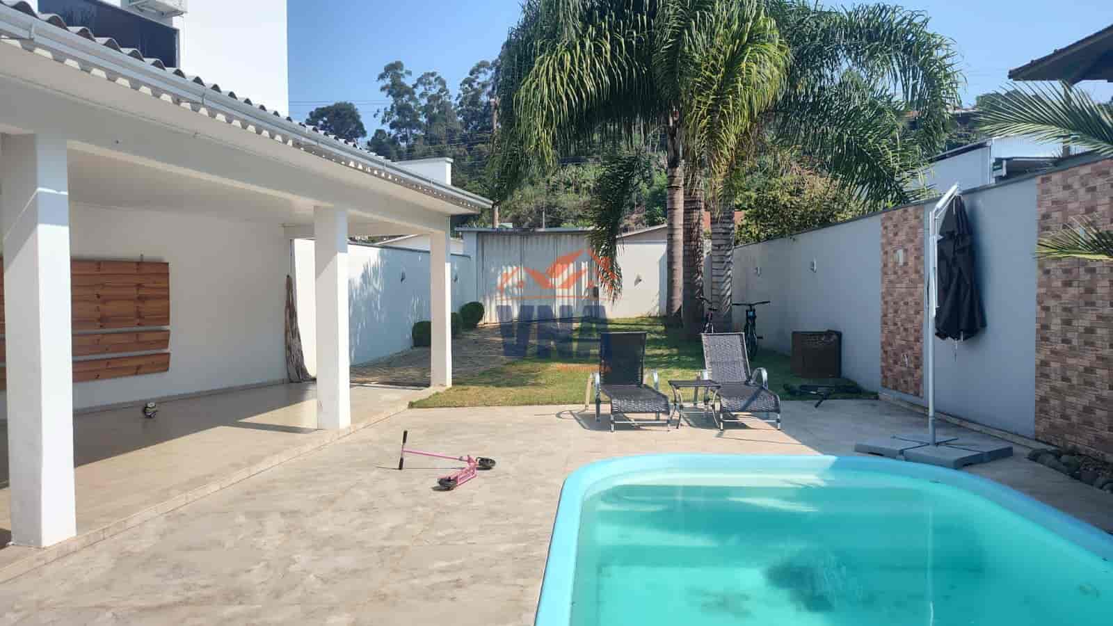 Prédio à venda em Nova Erechim (dois pisos)