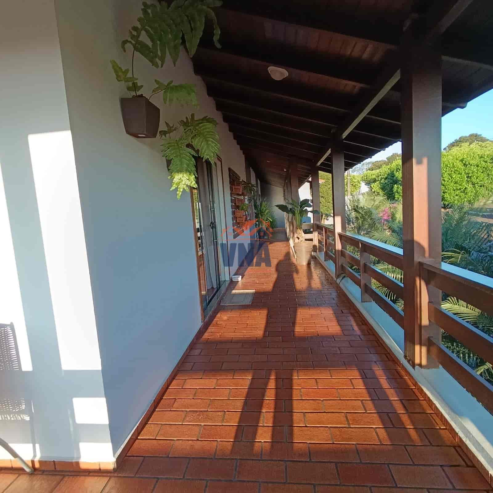 Casa alto padrão no Centro de Pinhalzinho/SC