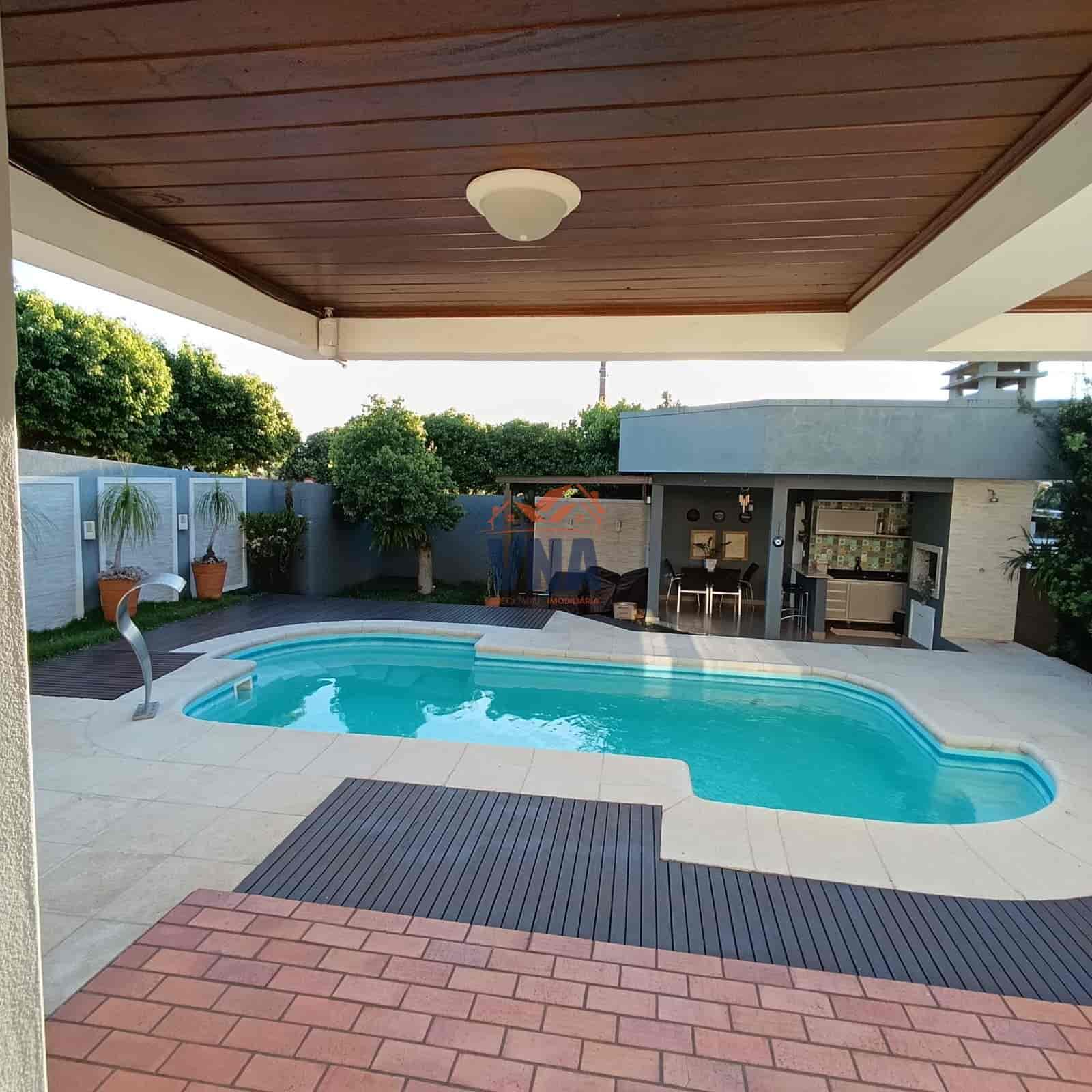Casa alto padrão no Centro de Pinhalzinho/SC