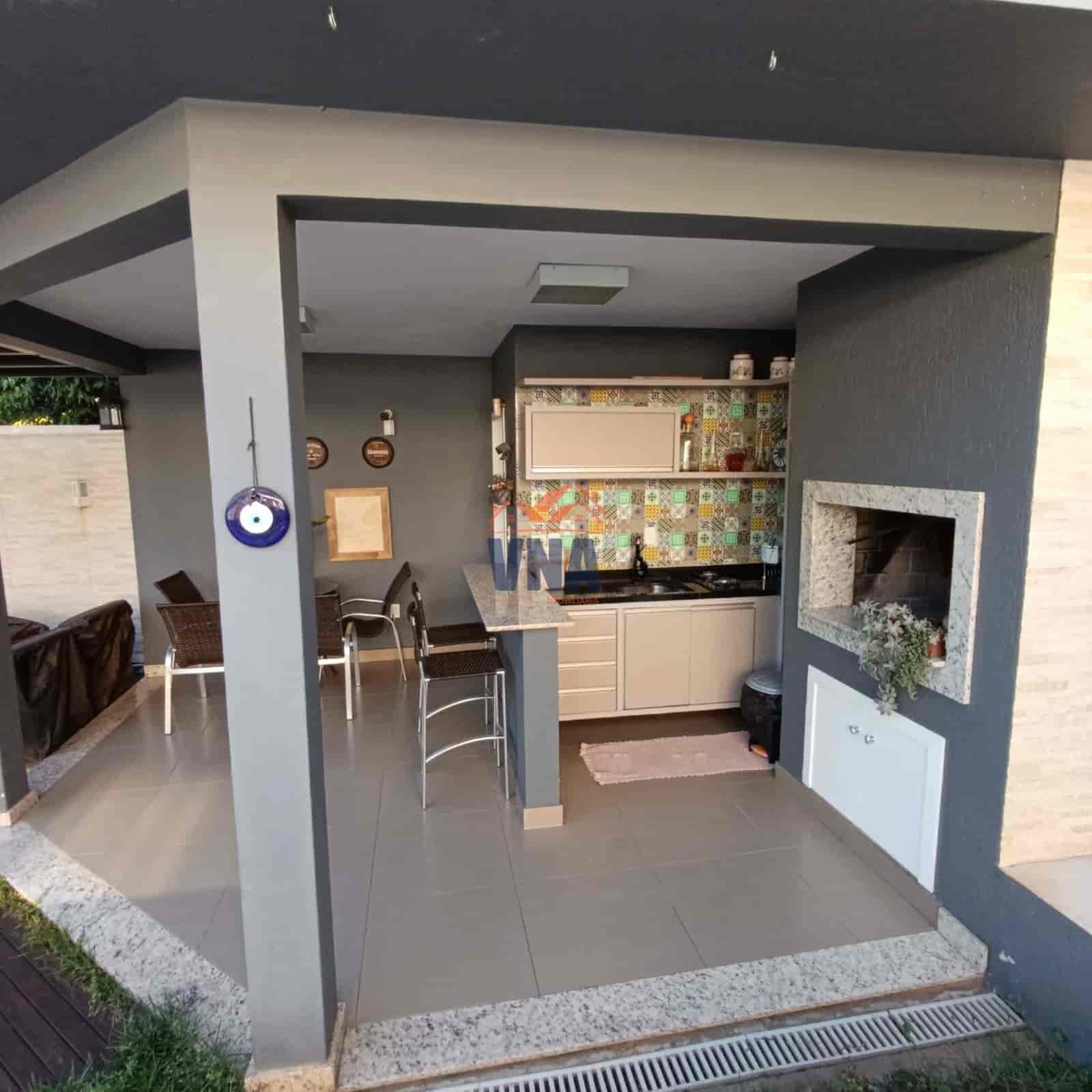 Casa alto padrão no Centro de Pinhalzinho/SC