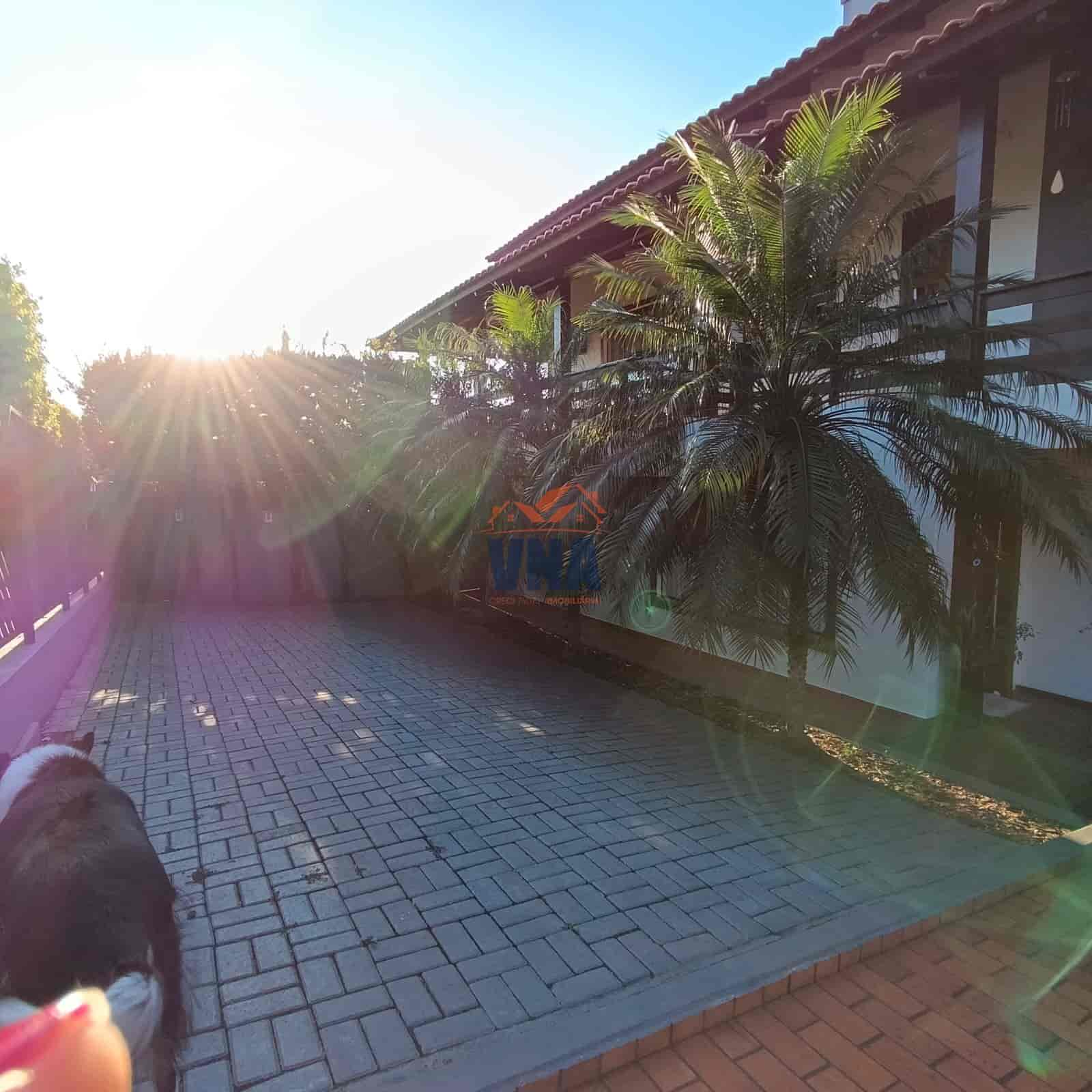 Casa alto padrão no Centro de Pinhalzinho/SC