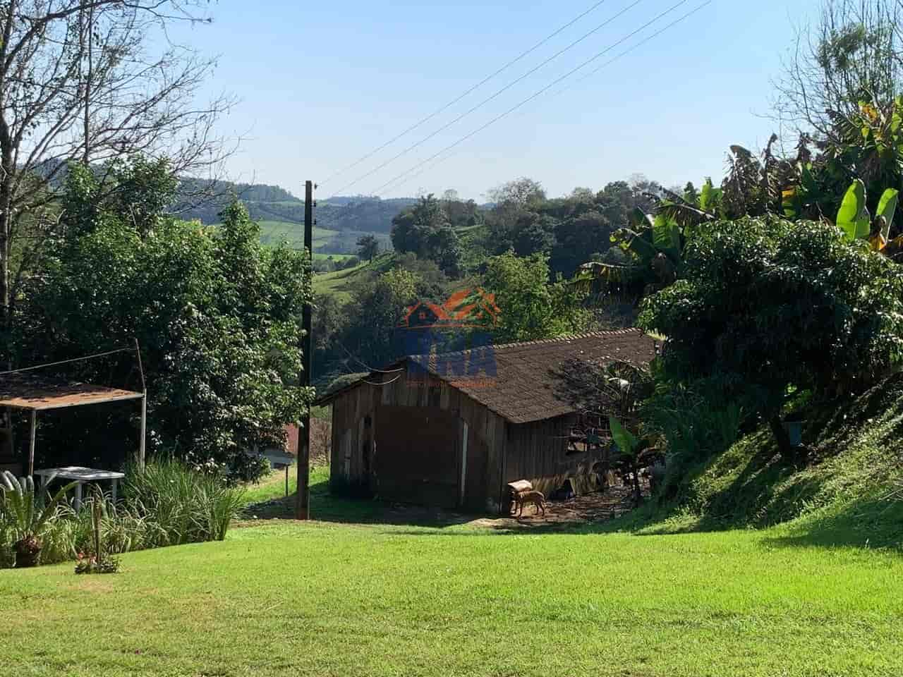 TERRA COM AVIÁRIO – Linha Fátima - Saudades/SC
