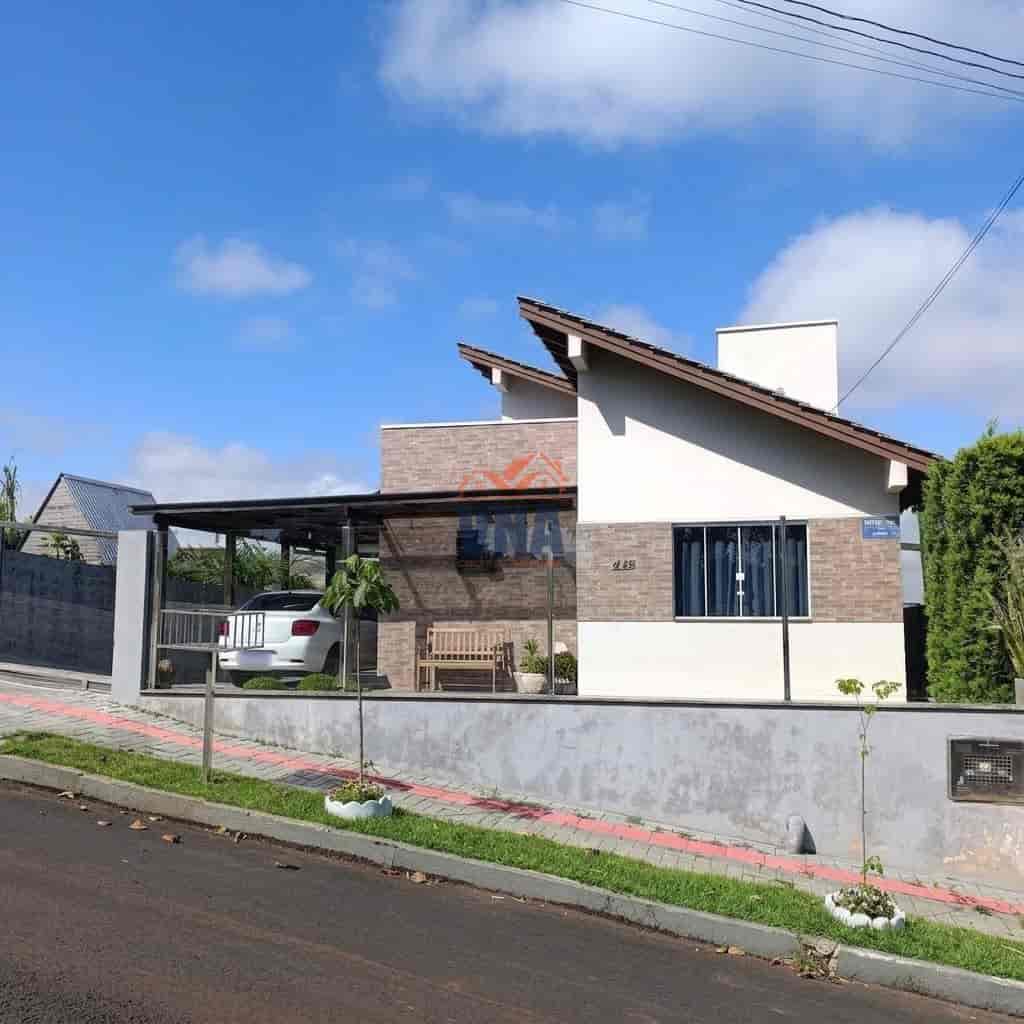 Casa a Venda no Pioneiro - Pinhalzinho SC