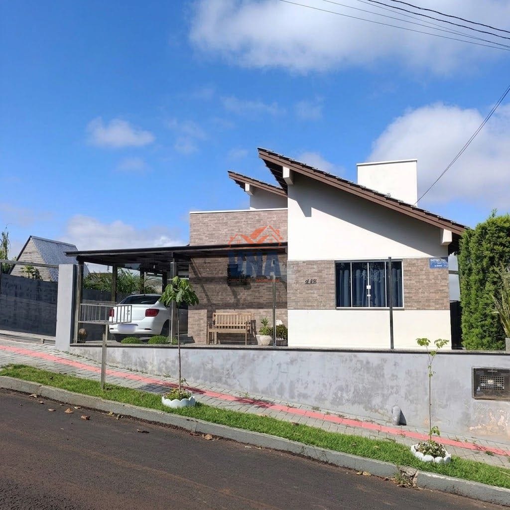 Casa a Venda no Pioneiro - Pinhalzinho SC